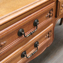 Load image into Gallery viewer, Vintage French tri mirror dressing table with bevelled mirrors and five drawers. B12801
