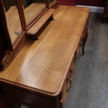 Load image into Gallery viewer, Vintage French tri mirror dressing table with bevelled mirrors and five drawers. B12801

