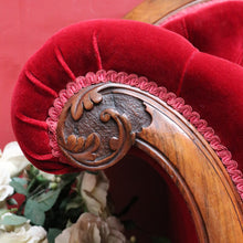 Load image into Gallery viewer, Antique English Mahogany Chaise Lounge with Tufted Button Back. B13030
