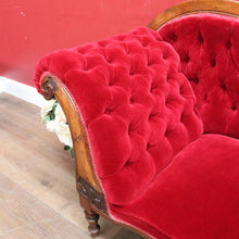 Load image into Gallery viewer, Antique English Mahogany Chaise Lounge with Tufted Button Back. B13030
