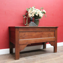 Load image into Gallery viewer, Antique French oak mule chest or blanket box circa 1850. B13027
