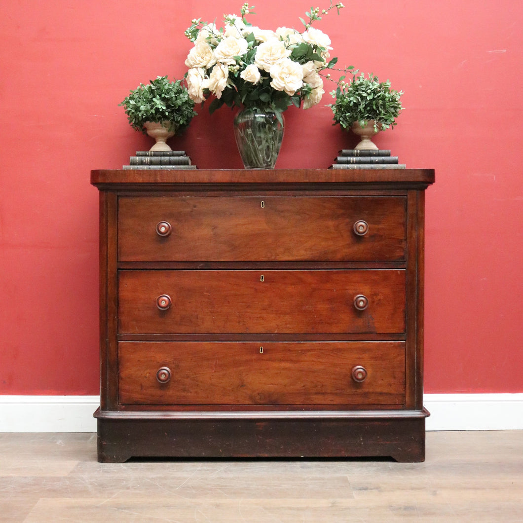 Antique Australian Cedar Chest of Drawers with MOP Inlay and Brass Detail. B12622