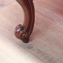 Load image into Gallery viewer, Vintage English Mahogany Dining Table with Two Extension Leaves Circa 1940. B13025

