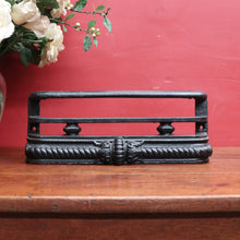 Load image into Gallery viewer, Antique Victorian Cast Iron Fire Fender with Decorative Rope and Scroll Detail. B12953
