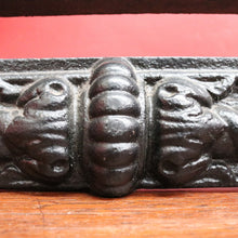 Load image into Gallery viewer, Antique Victorian Cast Iron Fire Fender with Decorative Rope and Scroll Detail. B12953
