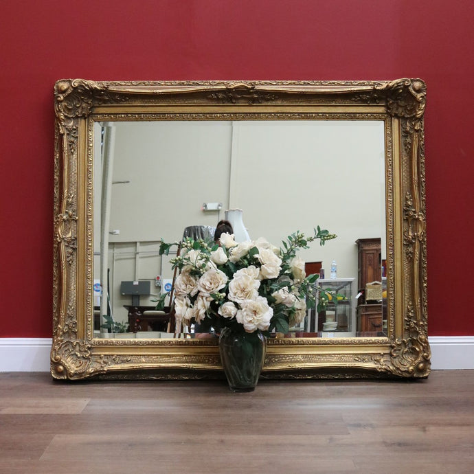 Vintage Gilt Mirror, Wall Mirror, Bevelled Hall or Vanity Mirror with Gilt Frame B10682