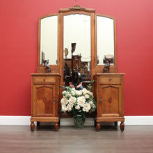 Load image into Gallery viewer, Dressing Table, Antique French Oak and Bevelled Mirror Dressing Table Dresser B10469
