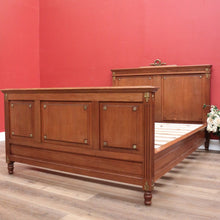 Load image into Gallery viewer, Antique French Oak Bed Double Bed Head Foot and Side rails with slats. B10846
