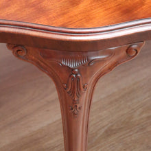 Load image into Gallery viewer, x SOLD Vintage French Mahogany Cabriole Leg Shaped Top Coffee Lamp side Table B10692
