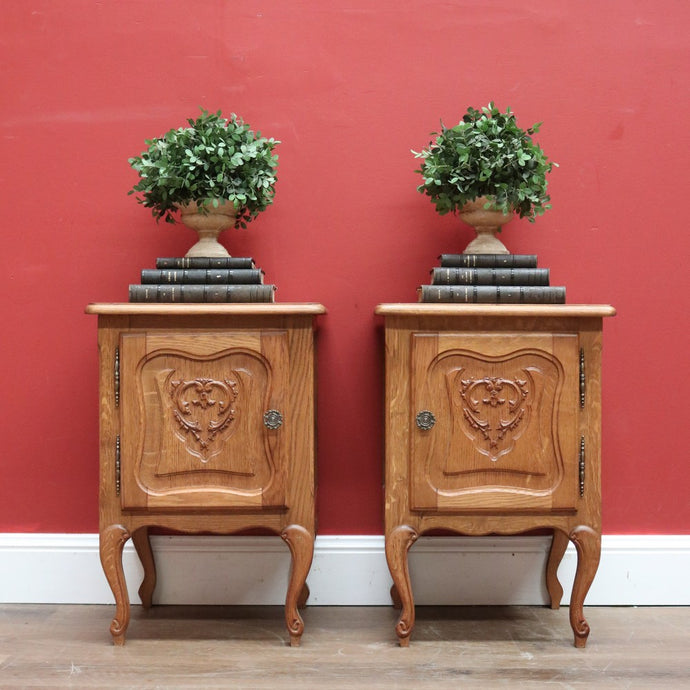 A Pair of French Bedside Tables, Bedside Cabinets, Lamp Tables or Side Tables B10940
