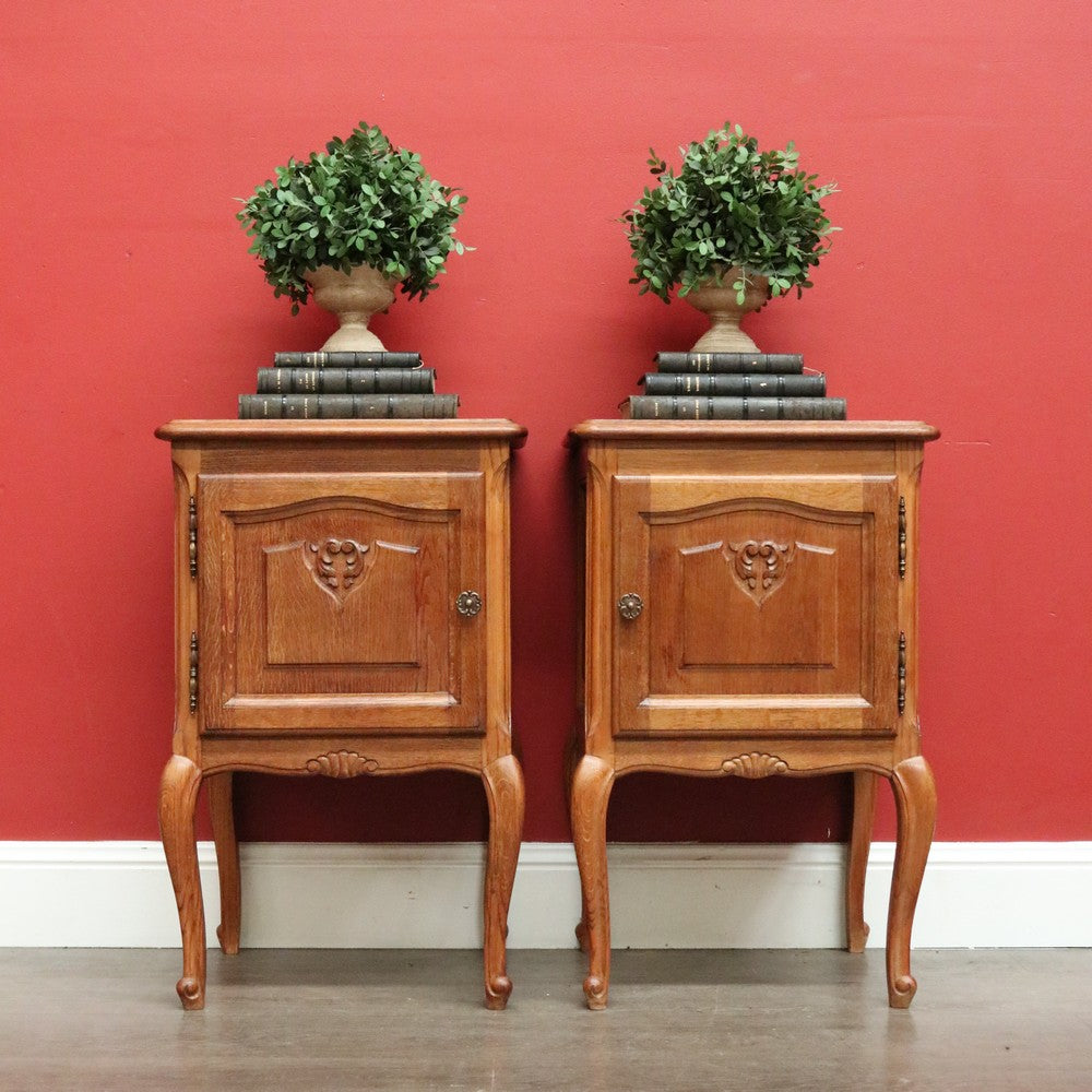 Pair of Vintage French Oak Bedside Tables, Lamp Tables, Side or Hall Cabinets B10298