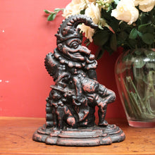 Load image into Gallery viewer, A Collectable Victorian Cast Iron Heavy &quot;Punch&quot; Door Stop, Door Porter, Punch And Judy, B10696
