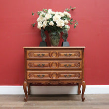 Load image into Gallery viewer, French Chest of Drawers, Vintage French Oak 3 Drawer Chest Hall Cabinet Cupboard B10933
