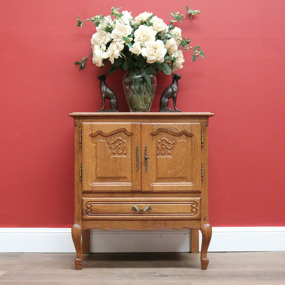 Vintage French Sideboard, Hall Cupboard, 2 Door, Single Drawer, Bedside Cabinet B10515